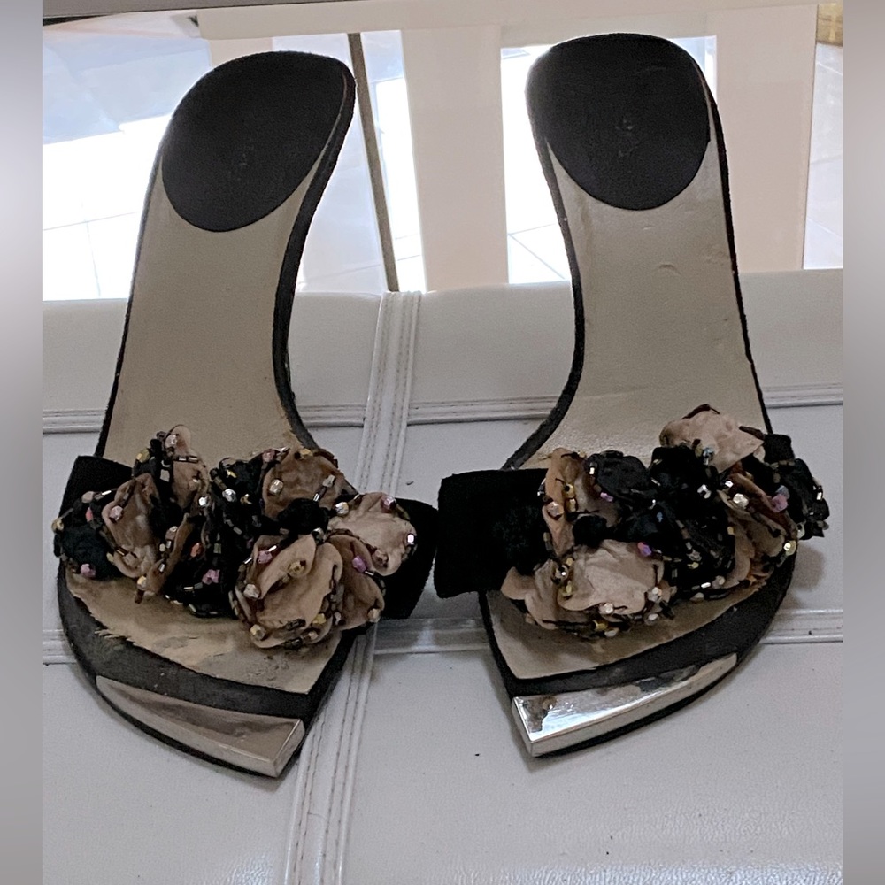 Flower sandals (Luichiny)